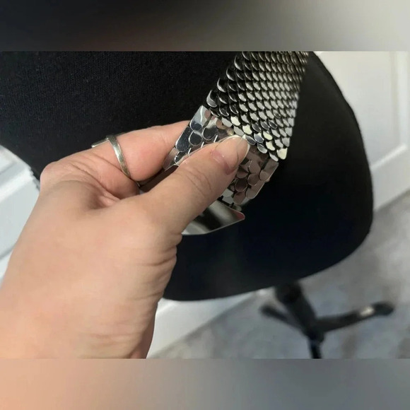 Vintage  | Metal Stretchy Belt with Flower Belt Buckle | OS - Picture 4 of 6